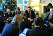 PM Cameron le materie scientifiche sono la priorita’ assoluta nelle nostre scuole, PM hosted an Hour of Code event at Downing Street this morning