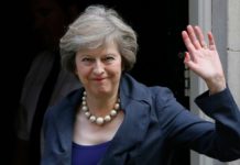 Theresa May : ” Dopo Brexit non staremo mezzi dentro e mezzi fuori”