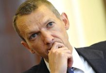 Il capo economista della Banca d’Inghilterra ammette errori nella previsione dell’effetto post-Brexit, ma con un pero’