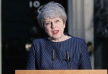 Perché la premier Theresa May ha annunciato le elezioni anticipate?