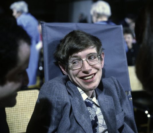 Il mondo piange il grande Stephen Hawking