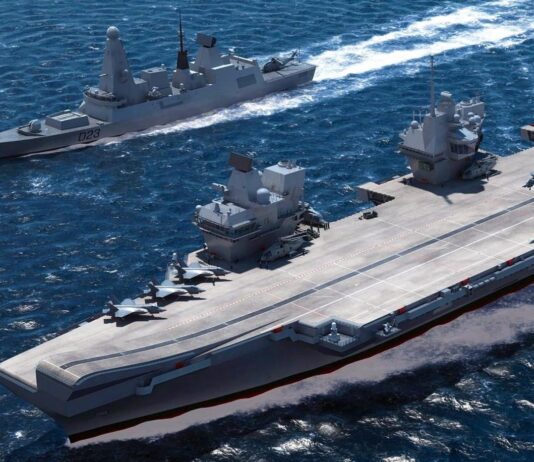 La portaerei britannica HMS Queen Elizabeth approda in Sicilia HMS Queen Elizabeth,