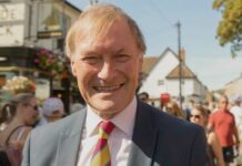 Sir David Amess: un vero servitore della collettività chi era? italoeuropeo londononeradio italiani londra