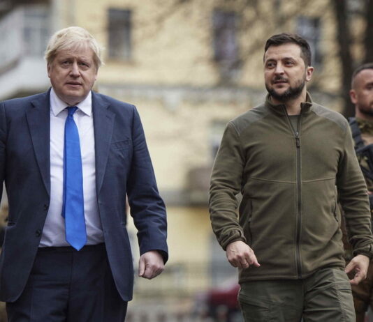 Claudio Locatelli dall’Ucraina ai microfoni di LondonONE radio:”La Gran Bretagna, sta preparando una parte dell’esercito ucraino, e sta fornendo una parte delle armi.” Londonone radio sky