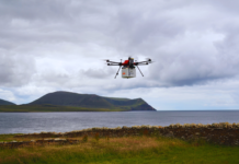 Orkney diventa il primo arcipelago in UK a ricevere posta tramite drone