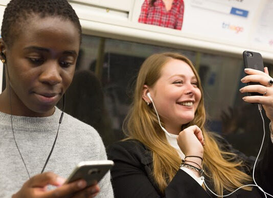 Tube piú connessa: 4G e il 5G sulle linee Oxford Circus e Tottenham Court Road LondonONE radioTube piú connessa: 4G e il 5G sulle linee Oxford Circus e Tottenham Court Road