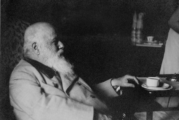 LondonONE radio italoeuropeo La Storia di Olivetti: 116 Anni di Futuro, Innovazione e Cultura LondonONE radio italoeuropeo La Storia di Olivetti: 116 Anni di Futuro, Innovazione e Cultura