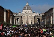 Funerali di Papa Francesco: il mondo si inchina all’ultimo saluto italoeuropeo e LondonONE radio funerali di papa Francesco