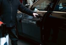 LimoLane accelera: acquisita Driven Worldwide, nasce un nuovo leader globale nella mobilità premium LondonONEradio LimoLane accelera: acquisita Driven Worldwide, nasce un nuovo leader globale nella mobilità premium