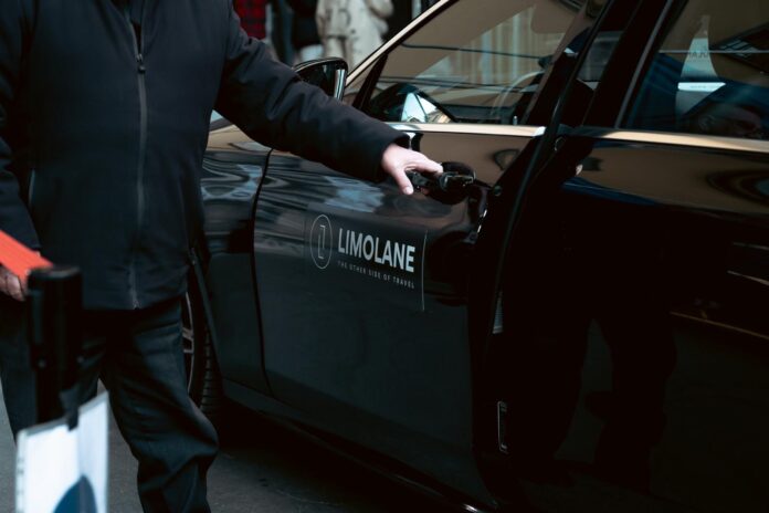 LondonONEradio LimoLane accelera: acquisita Driven Worldwide, nasce un nuovo leader globale nella mobilità premium LondonONEradio LimoLane accelera: acquisita Driven Worldwide, nasce un nuovo leader globale nella mobilità premium