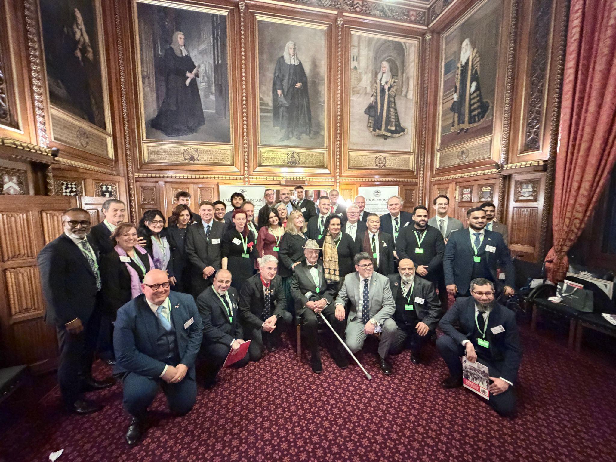 Italoeurope LondonONE radio il foto di gruppo dei partecipanti all'evento